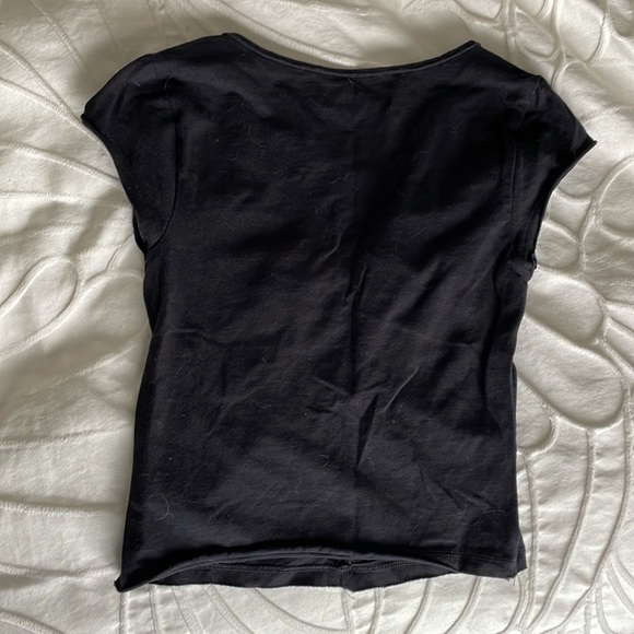 URBAN OUTFITTERS Keyhole Tee - Picture 2 of 2
